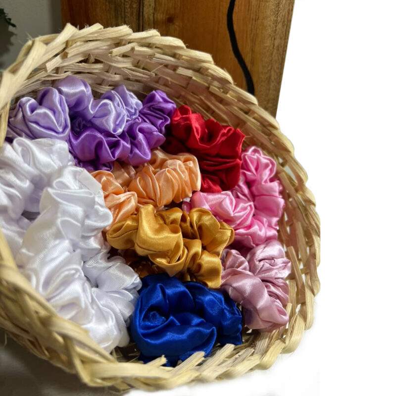 lollevamosrizo-felpa-de-satín-scrunchie